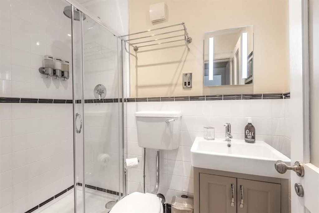 Rowntree One - Stunning Apartment- Grade II Listed York Exterior foto