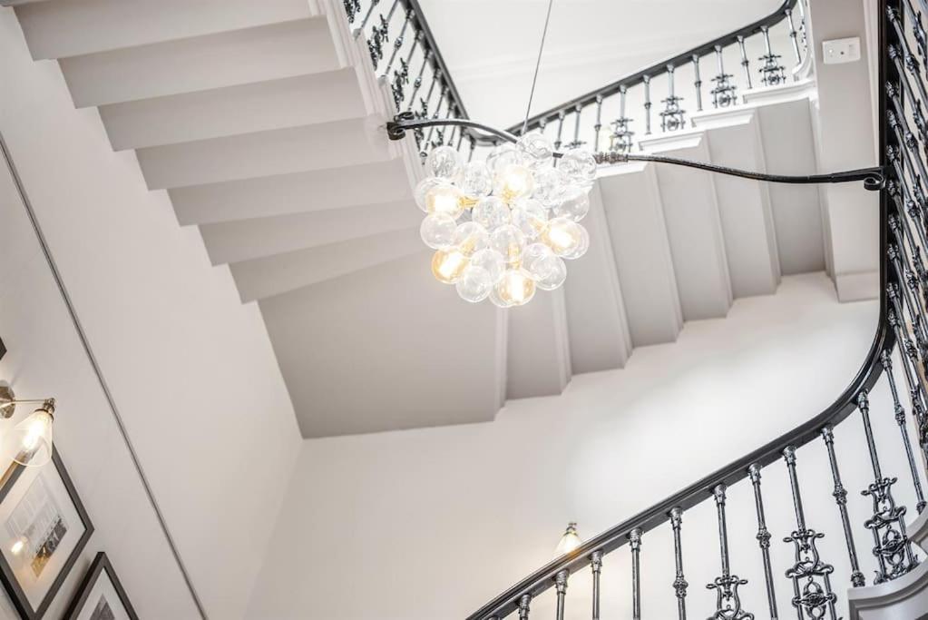Rowntree One - Stunning Apartment- Grade II Listed York Exterior foto