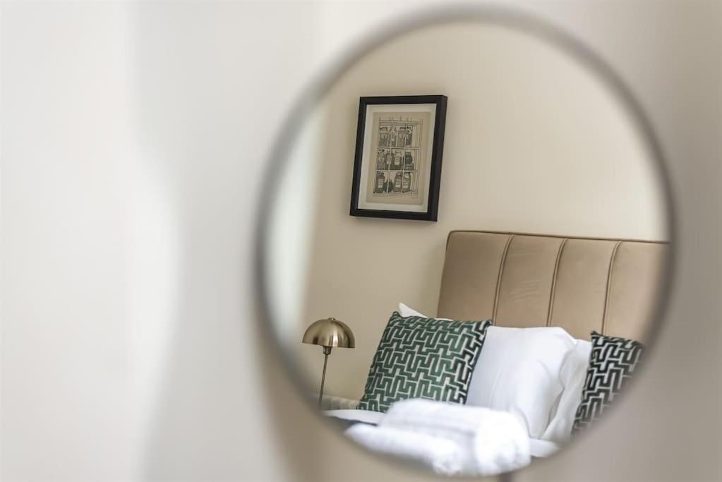 Rowntree One - Stunning Apartment- Grade II Listed York Exterior foto